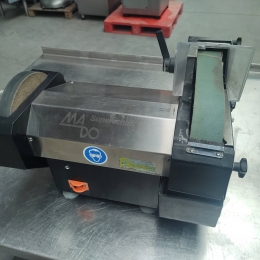 Grinding machine Mado